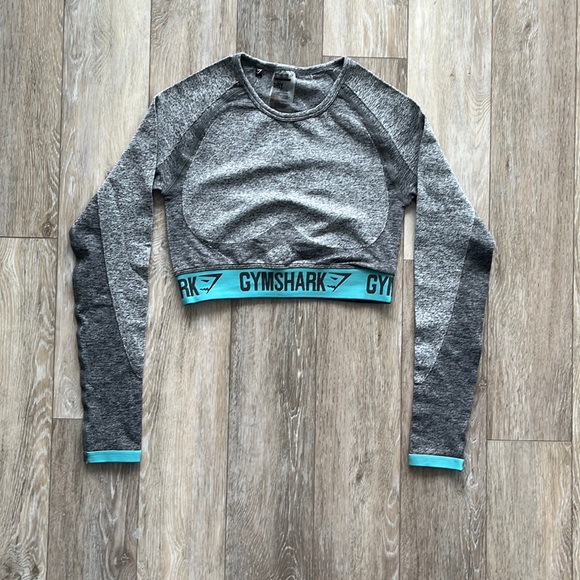 GYMSHARK Two Piece Set - Picture 3 of 4